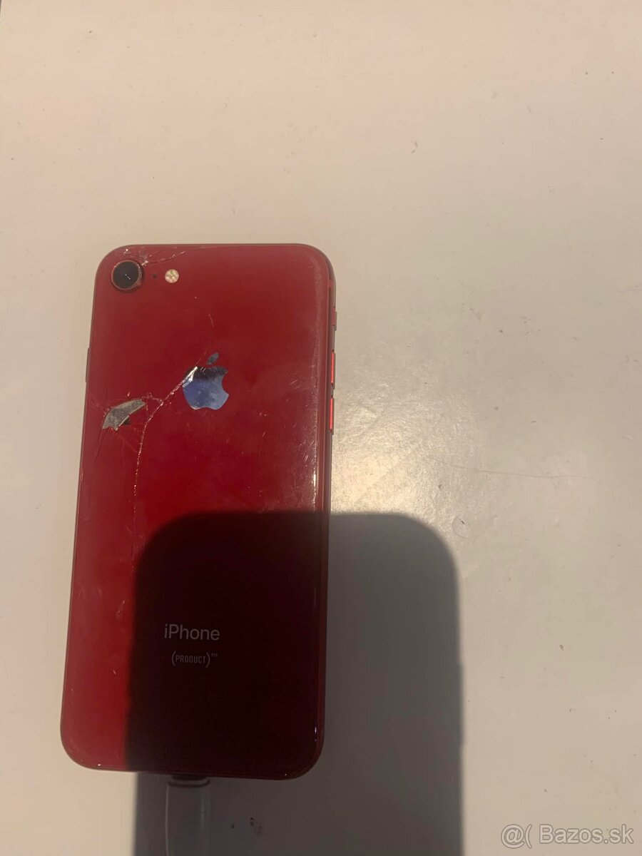 Predám Iphone 8 - 3