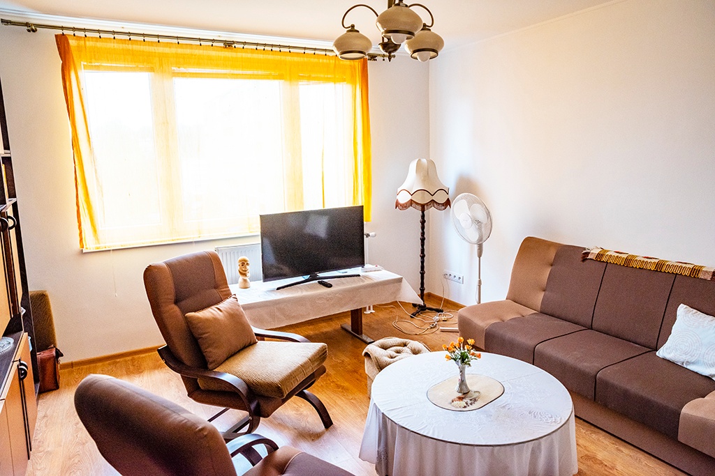 2-IZBOVÝ BYT NA ULICI MLÁDEŽE-ZNÍŽENÁ CENA - 3