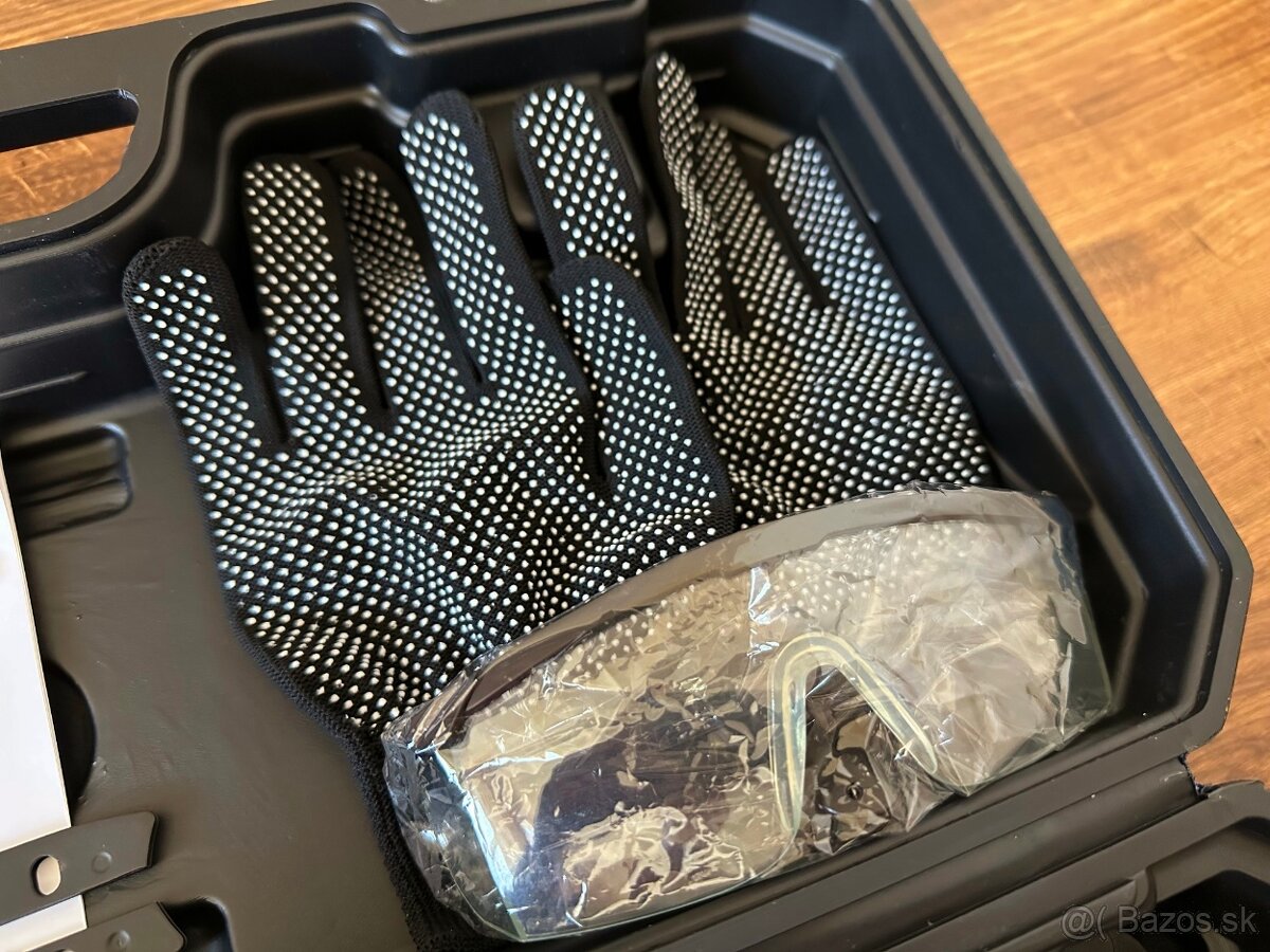 AKU bezuhlíková reťazová píla s mazaním 2x 20cm lišta - 3