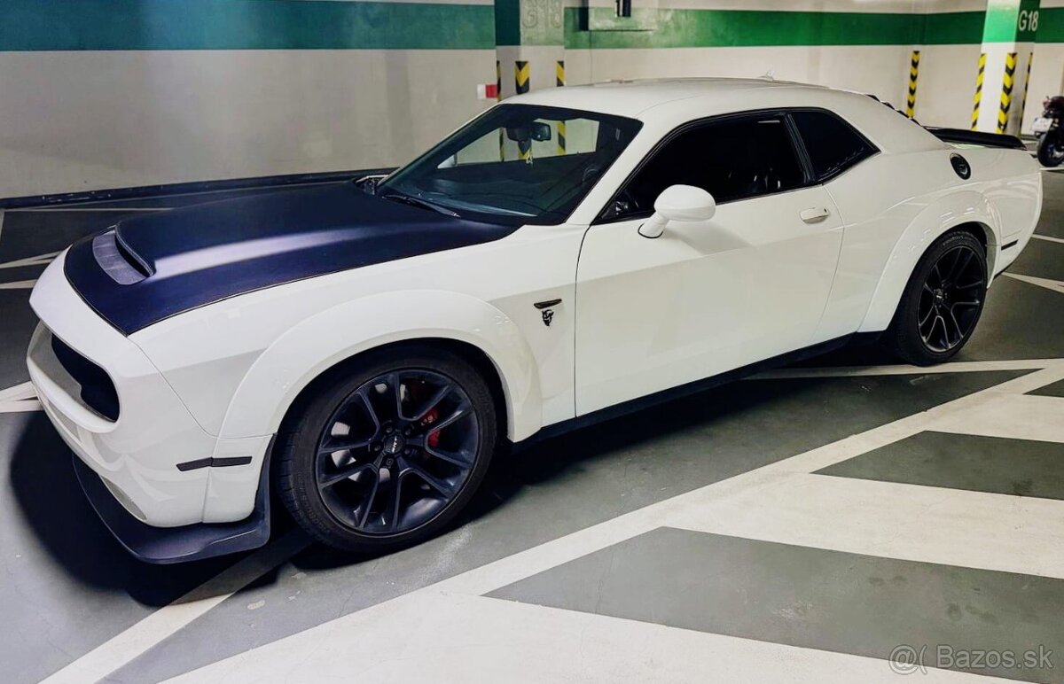 Dodge Challenger - 3