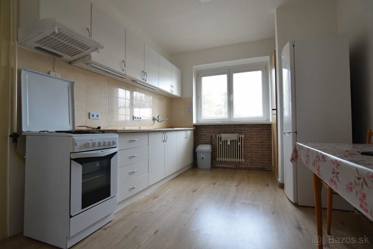 REZERVOVANÉ-Predaj tehlového 2 izbového bytu v Martine, ulic - 3