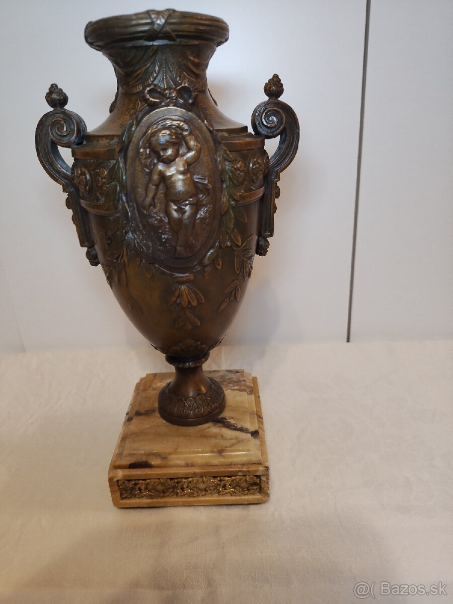 Francúzska bronzová váza s mramorovým podstavcom. - 3