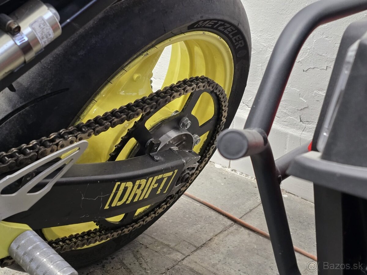 STUNT Honda CBR 600 - 3