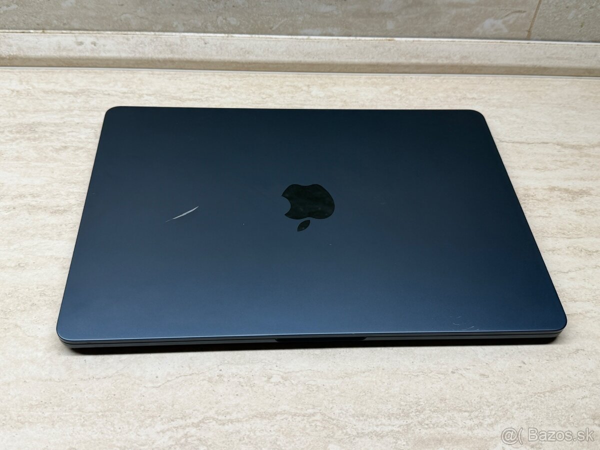 Apple MacBook Air 13,6" (2022) / M2 / 8GB / 512GB - 3