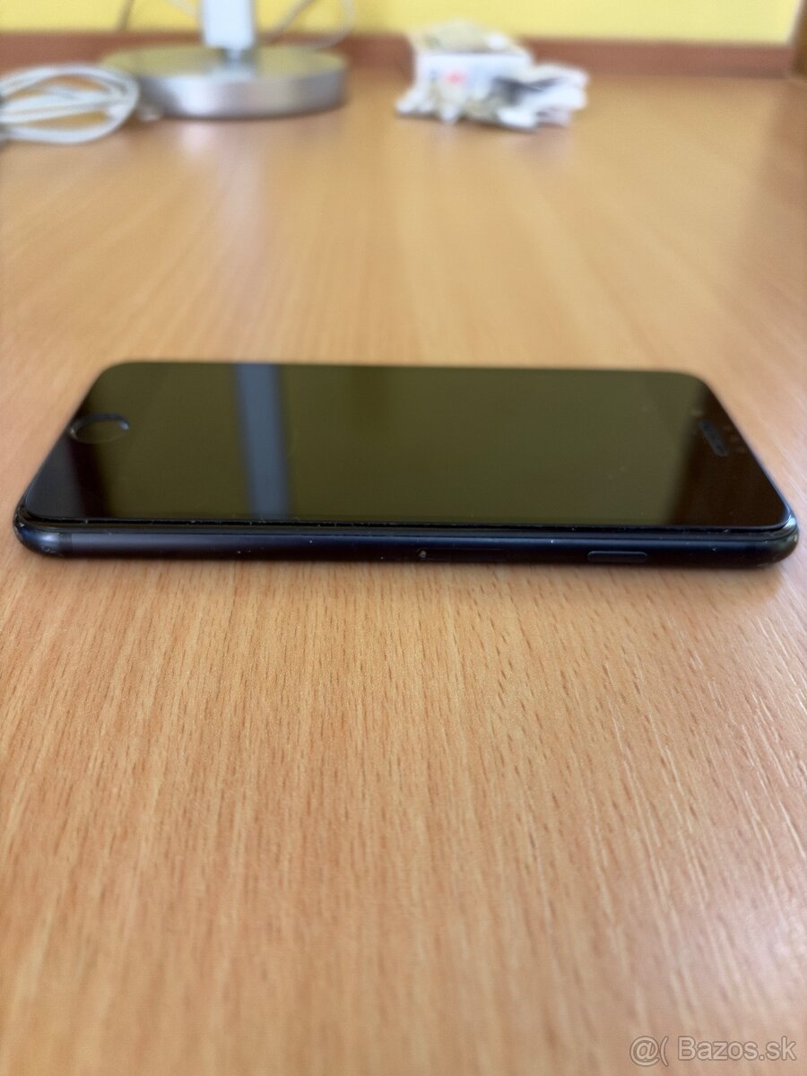 iPhone SE 2020 Black 64 GB - 3