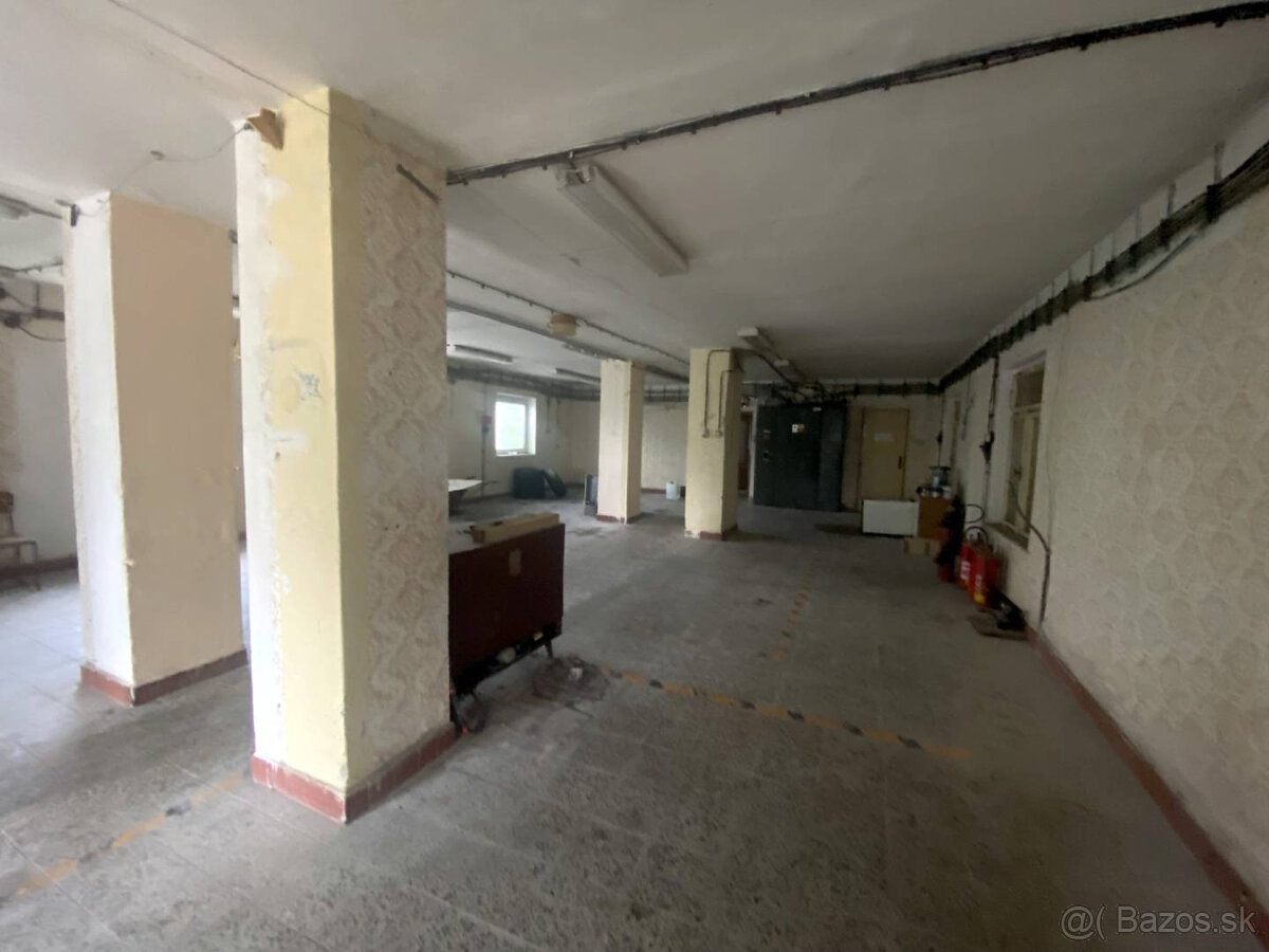 Komerčná budova - Ilava - centrum mesta - 3