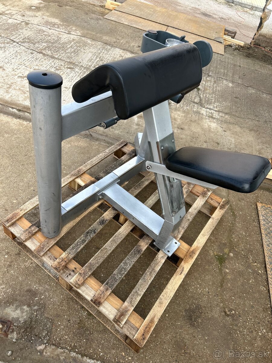 Bicepsovy stroj - 3