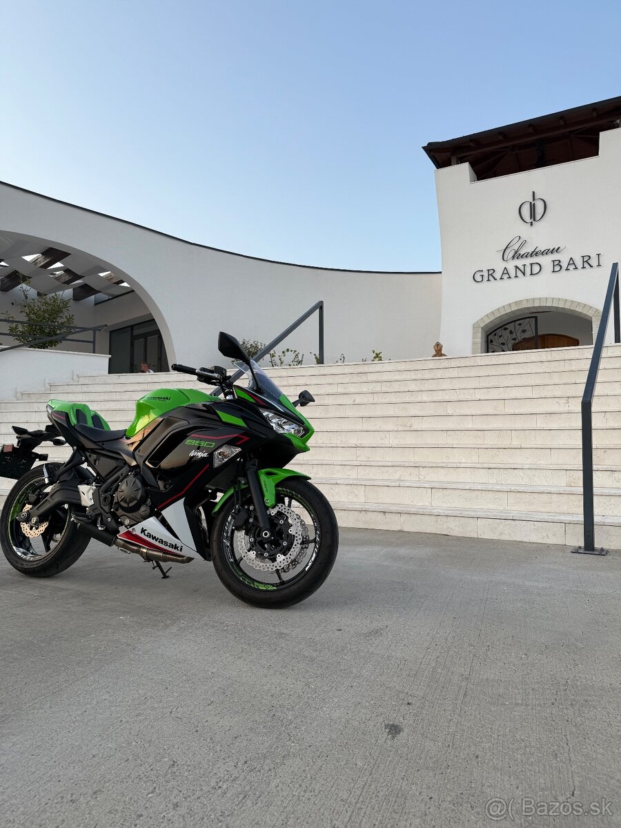 Kawasaki Ninja 650 - 3