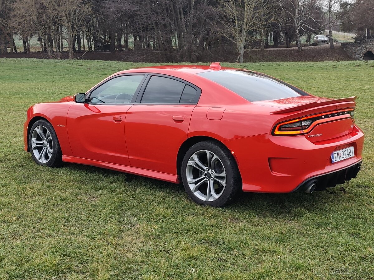 Dodge charger 5.7hemi 276kw rok vyroby 2020 - 3