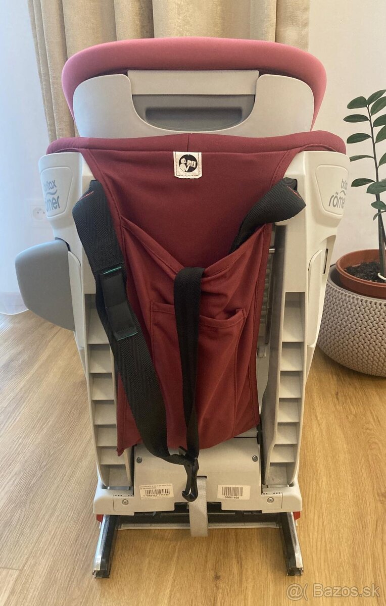 Britax Romer Advansafix III. s isofixom - 3