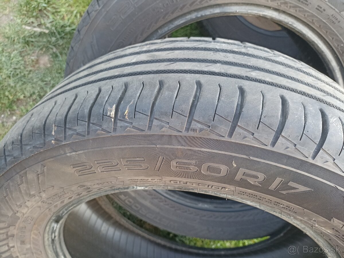 Nokian 225/60 R17 - 3