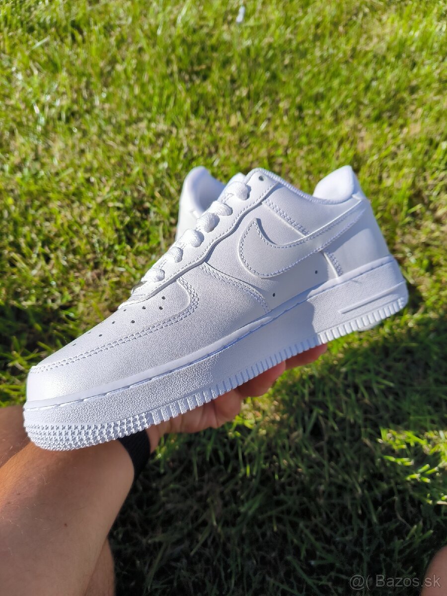 Nike Air Force 1 Triple White 38 - 3