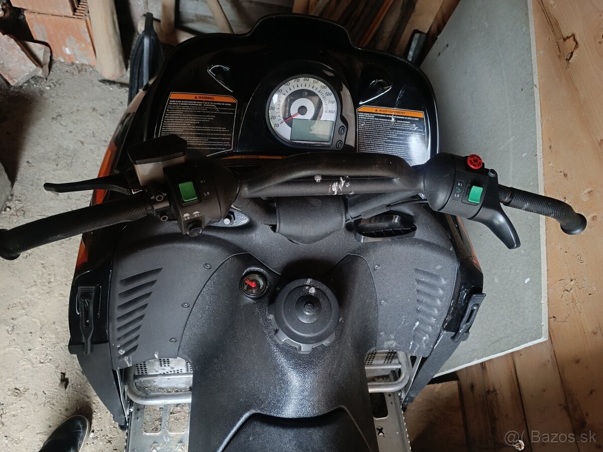 Snežný skúter ArticCat M7 2006 - 3