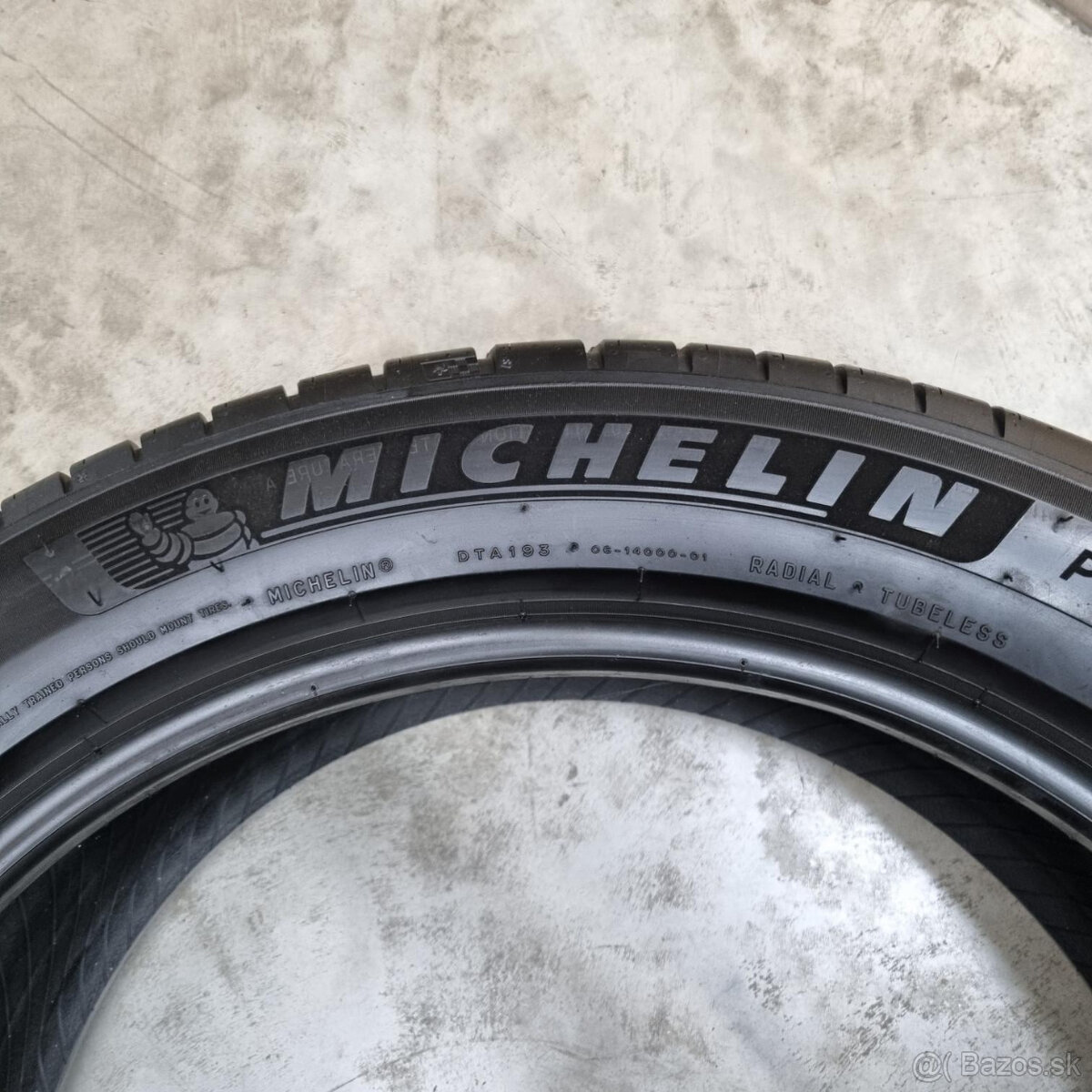 Letné pneumatiky 235/50 R20 MICHELIN - 3