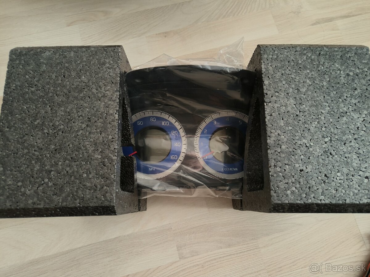 NOVE Volvo V70 XC70 R-Design budiky - 3