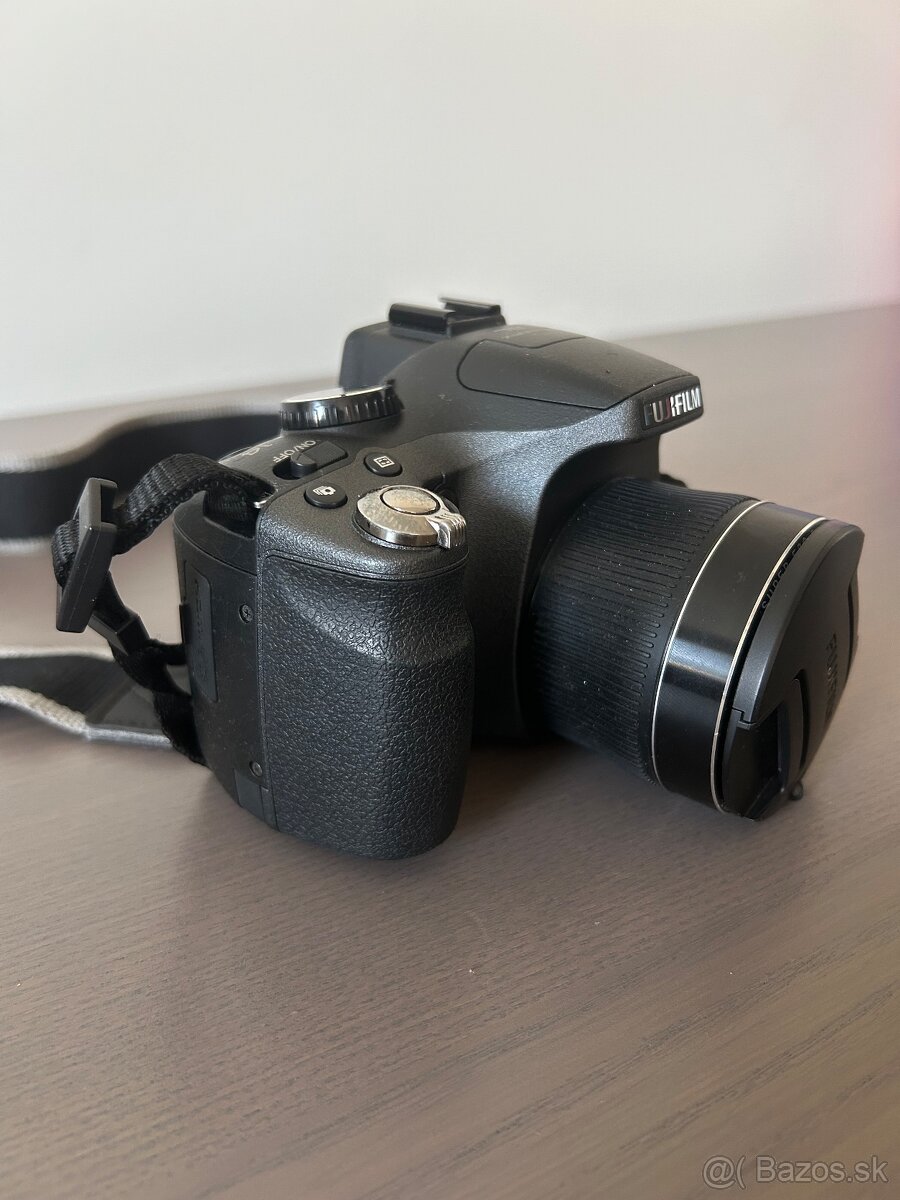 Fujifilm FinePix SL260 - 3
