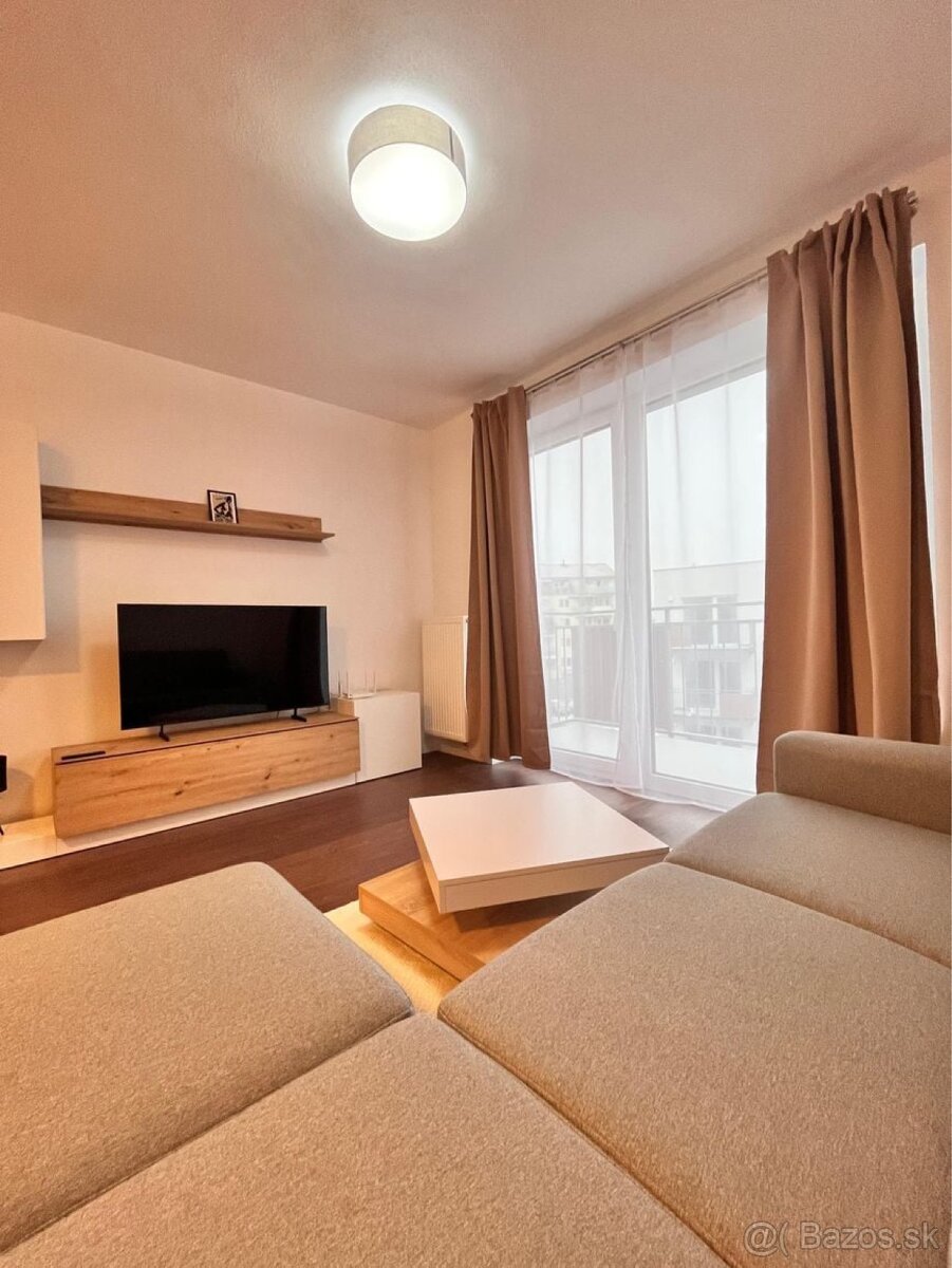 TREEF | Štýlové bývanie pre pár – Biely Kostol - 3