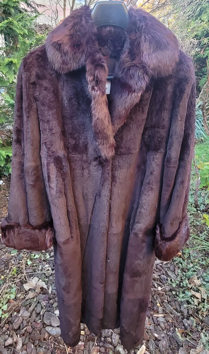 Predám krásny dlhý kožuch - strihaný farbenýkrálik - 3