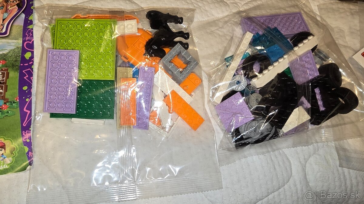 Lego Friends Mia' camper van - 3