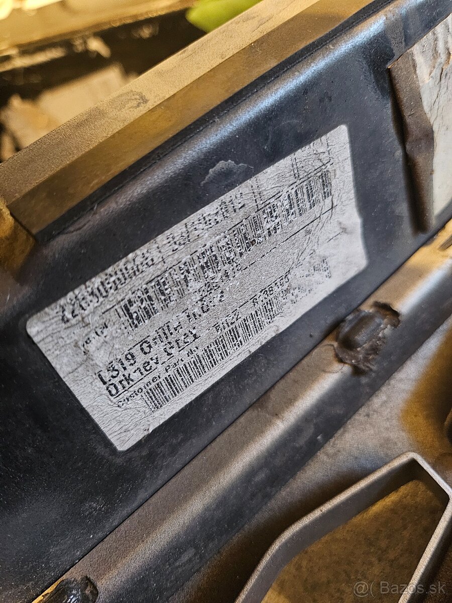 Mriezka chladica - predna maska discovery 4 - 3