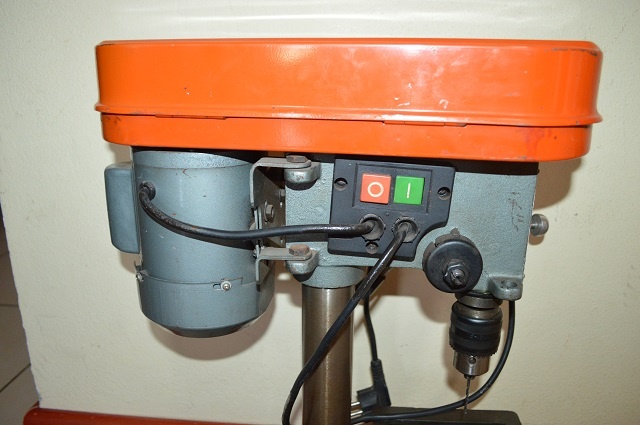 predam - stolova vrtacka EKA - 3