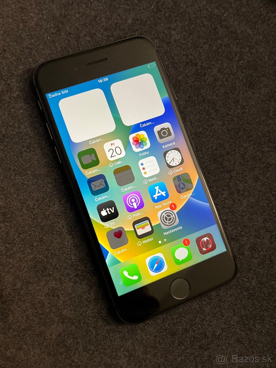 iPhone 8 64GB black - 100% batéria - 3