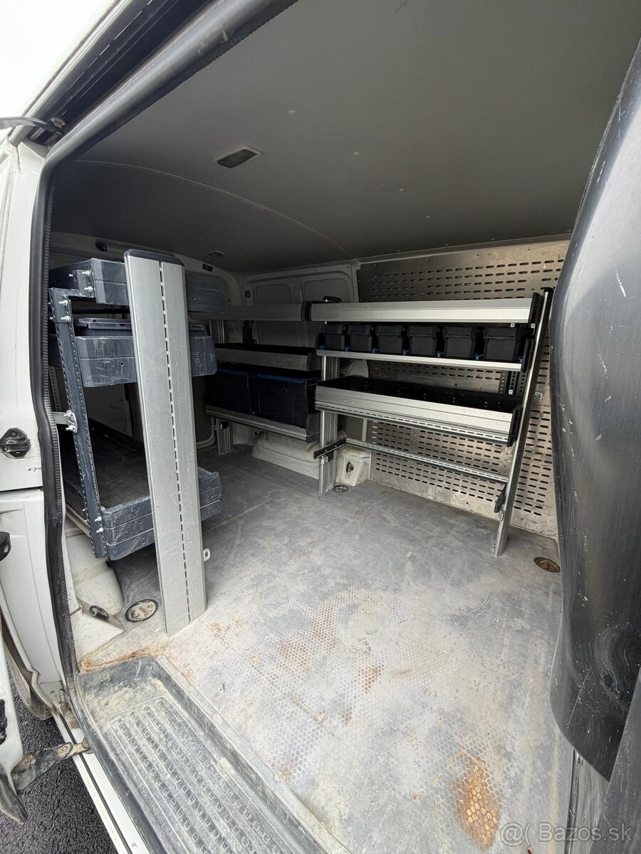 volkswagen transporter - 3