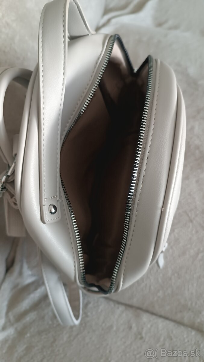 Dámsky plecniak novy - 3