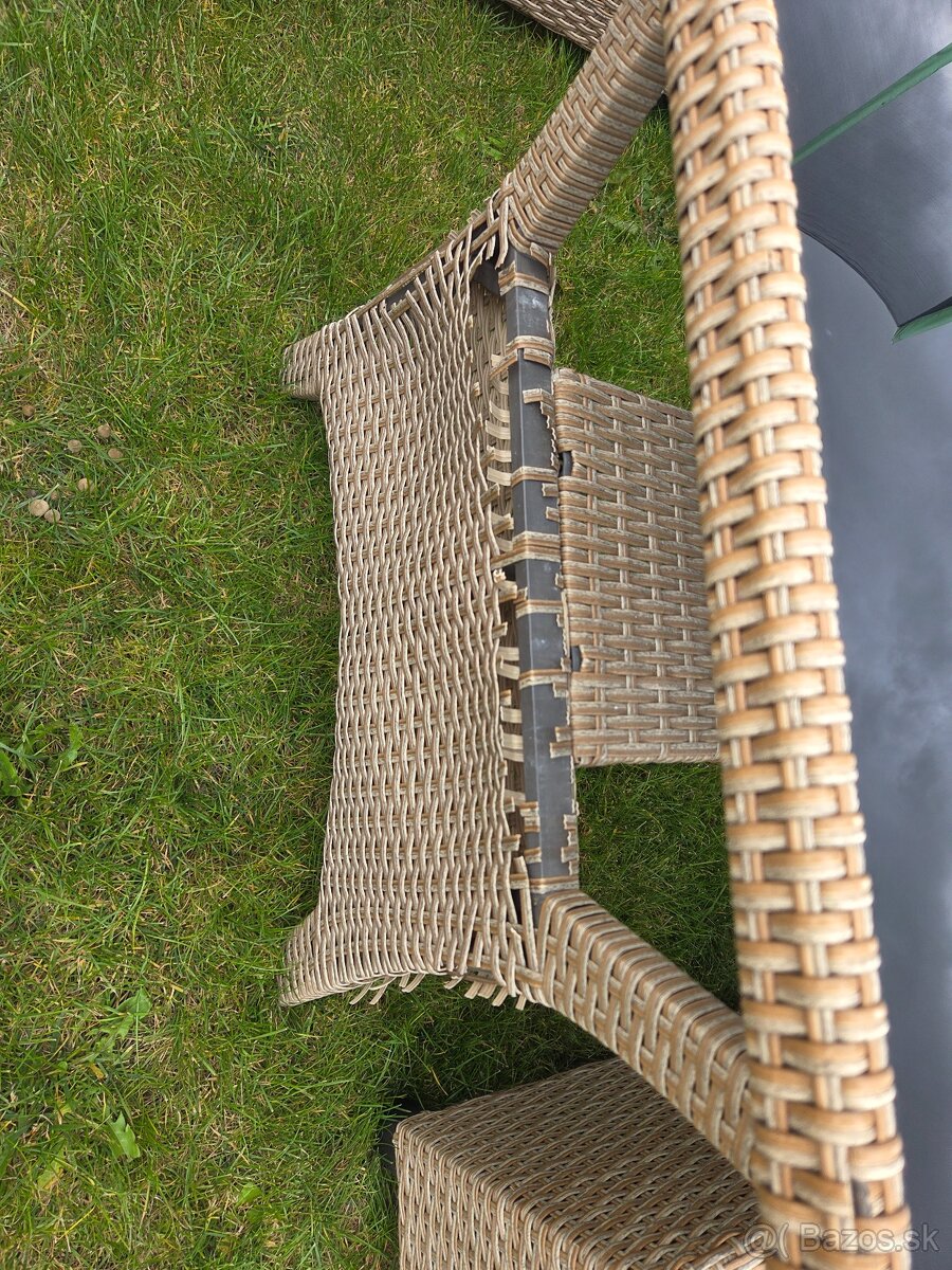 Terasové sedenie v tvare U - 3