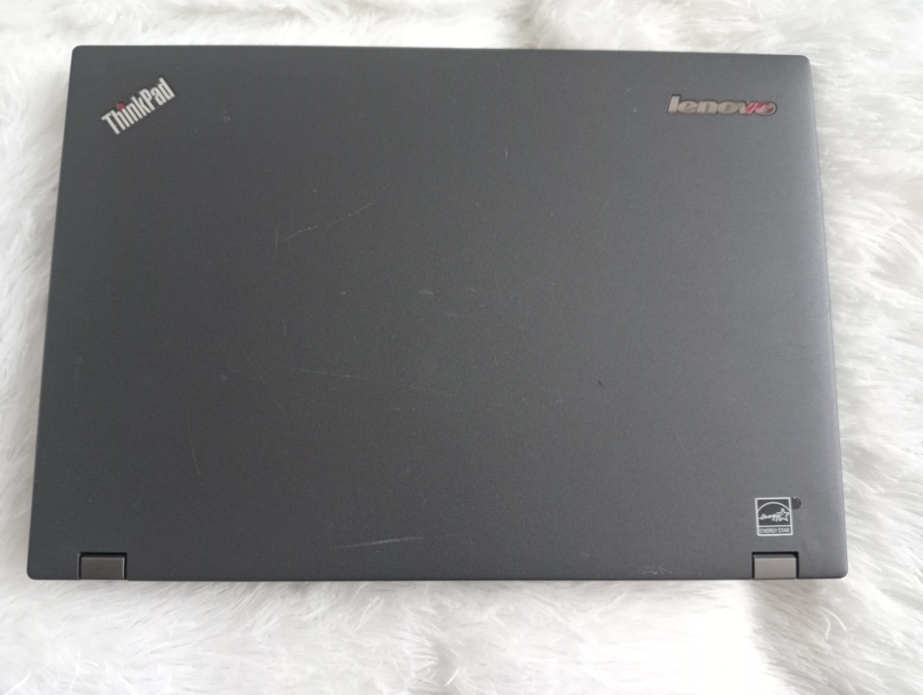 predám Lenovo thinkpad L440 , Intel core i5 , 8gb ram , ssd - 3