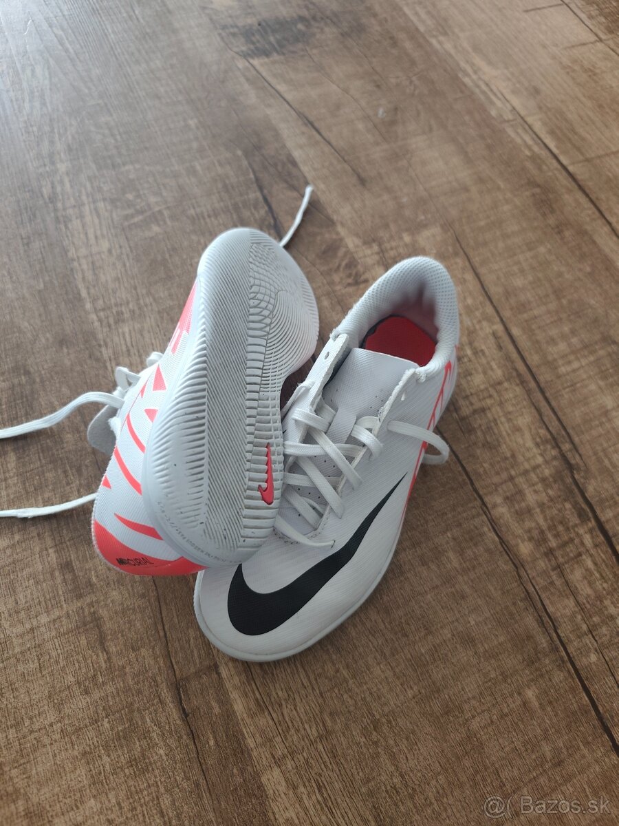 Detská halová obuv NIKE veľkosť 32 - 3