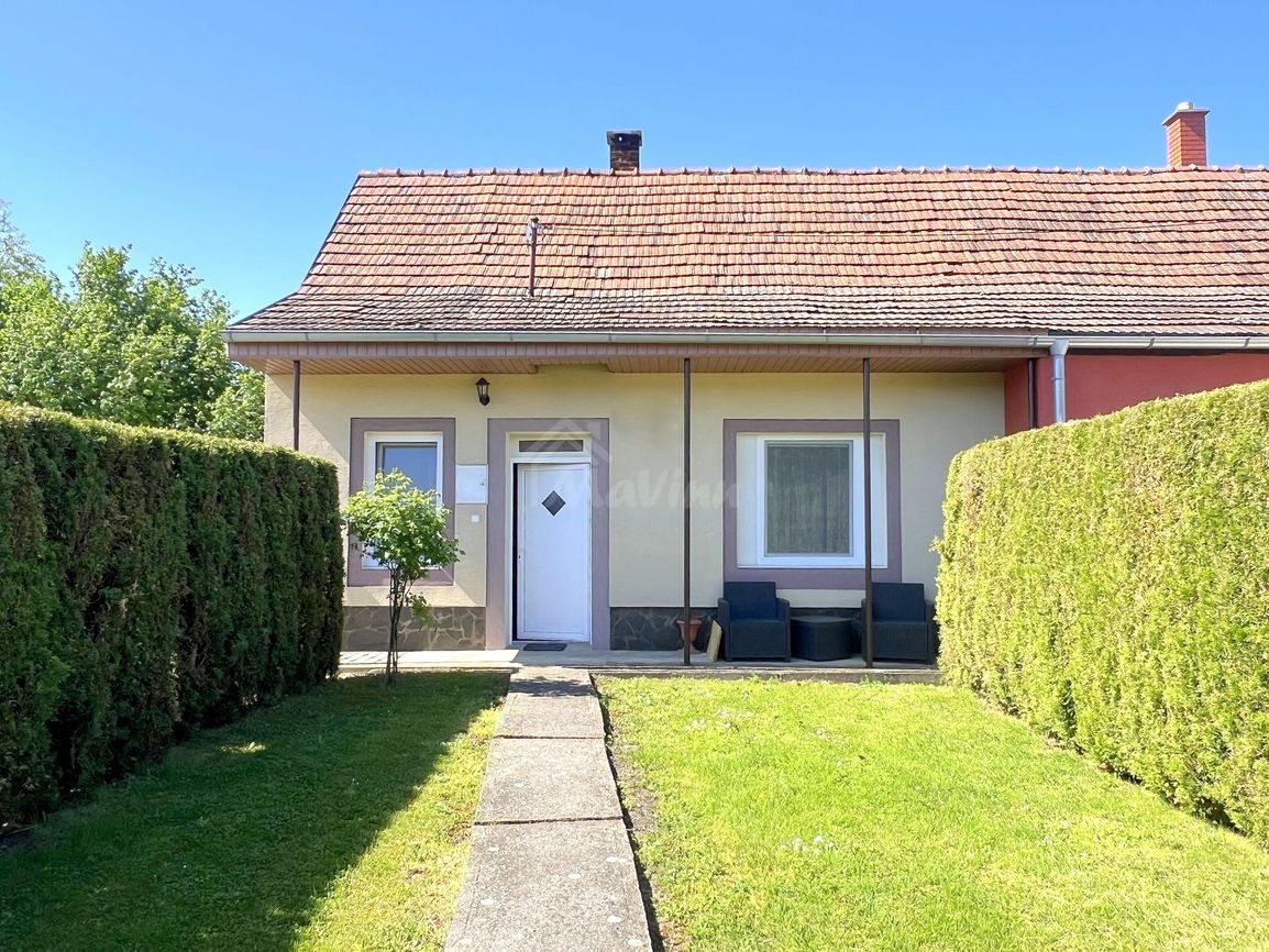 PREDAJ 1,5 izb. CHALÚPKA s poz. 583m² v SOLČANY - 3