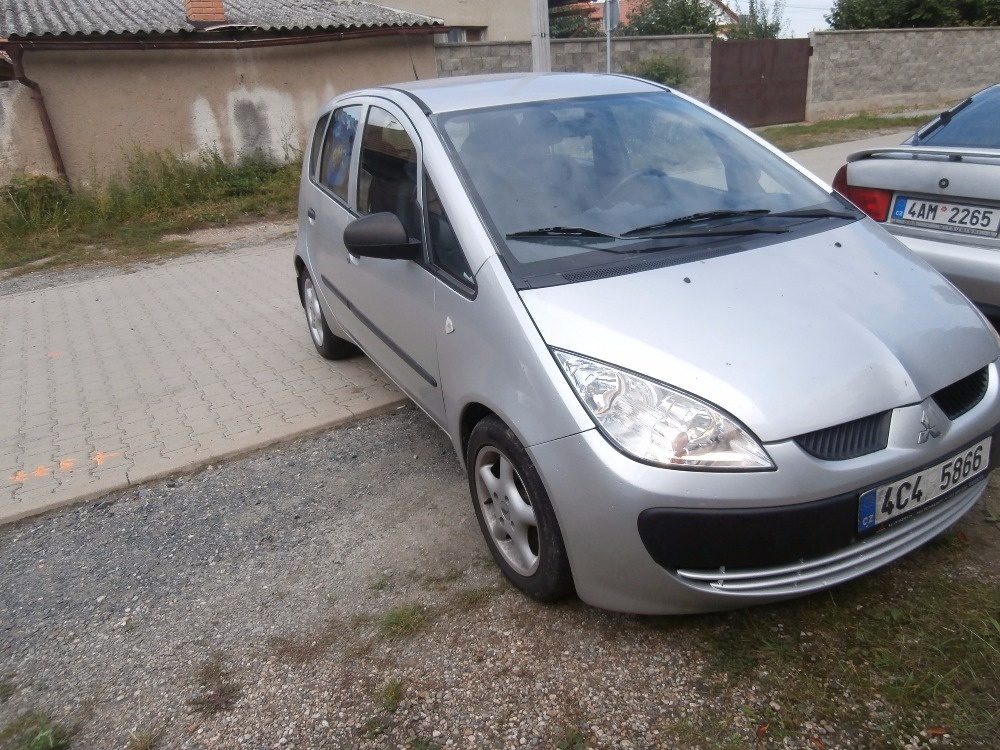 Mitsubishi Colt 2008 - 3