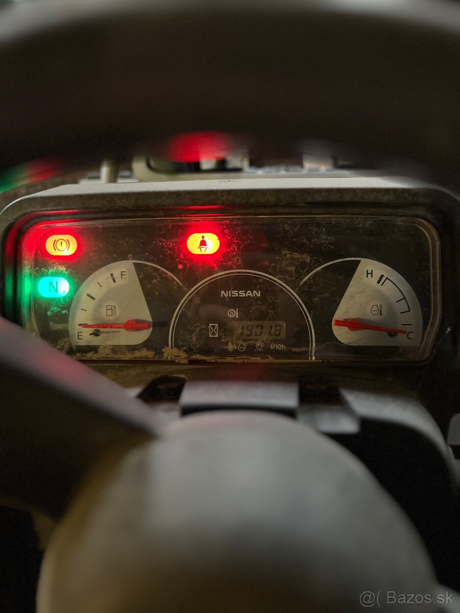 Vysokozdvižný vozík Nissan 30 - 3