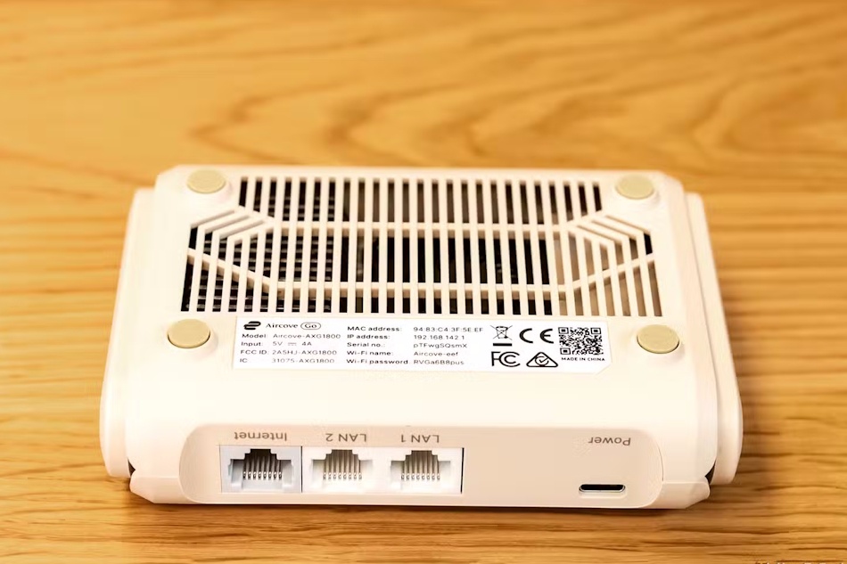 Wi-Fi router s VPN - Express VPN Aircove Go - 3