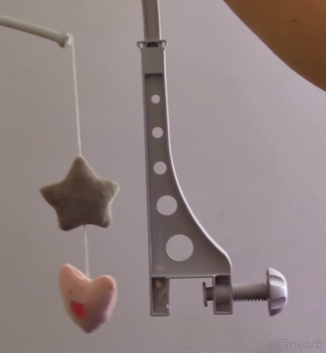 Kolotoč nad postieľku - 3