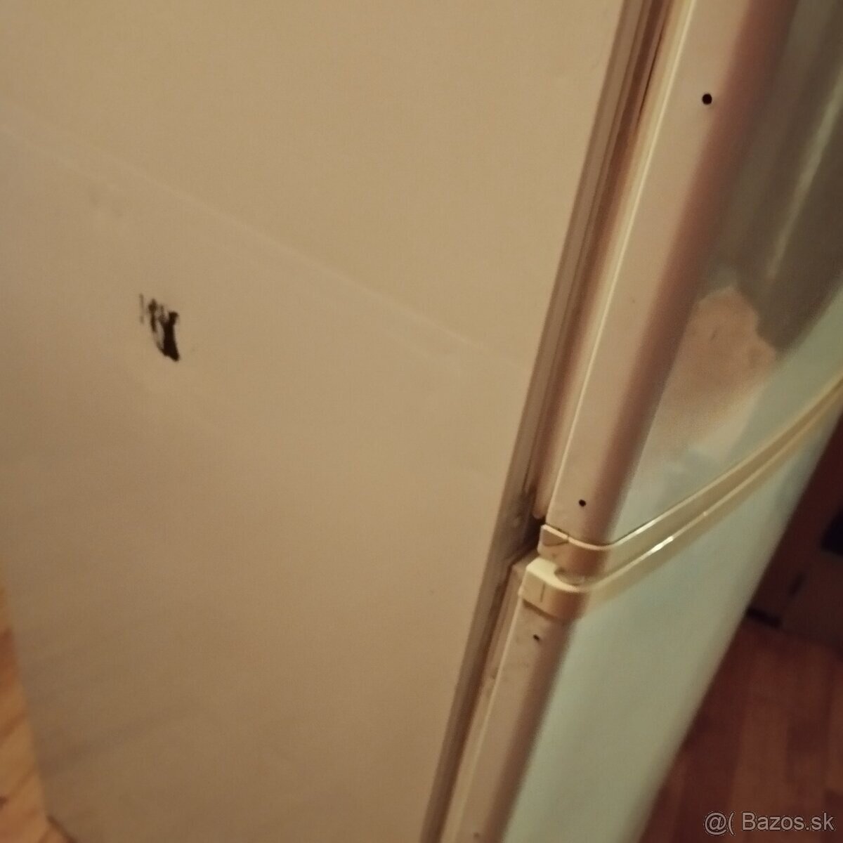 Predám Chladničku s mrazničkou Whirlpool - 3