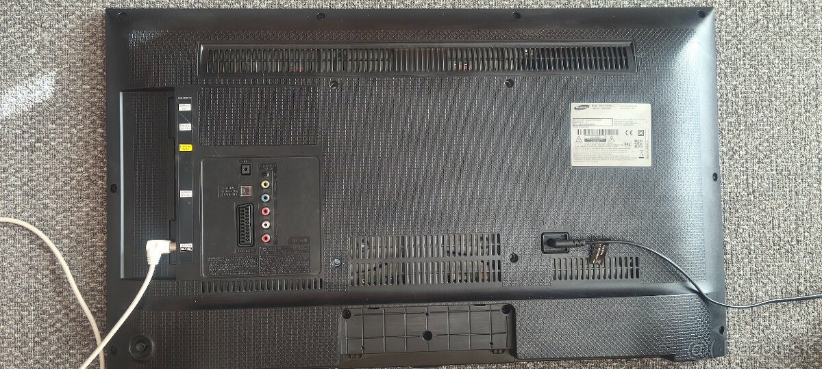 Predám TV LED Samsung UE32J5100AE+DO - 3