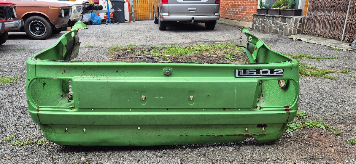 Bmw e10 zadna cast - 3