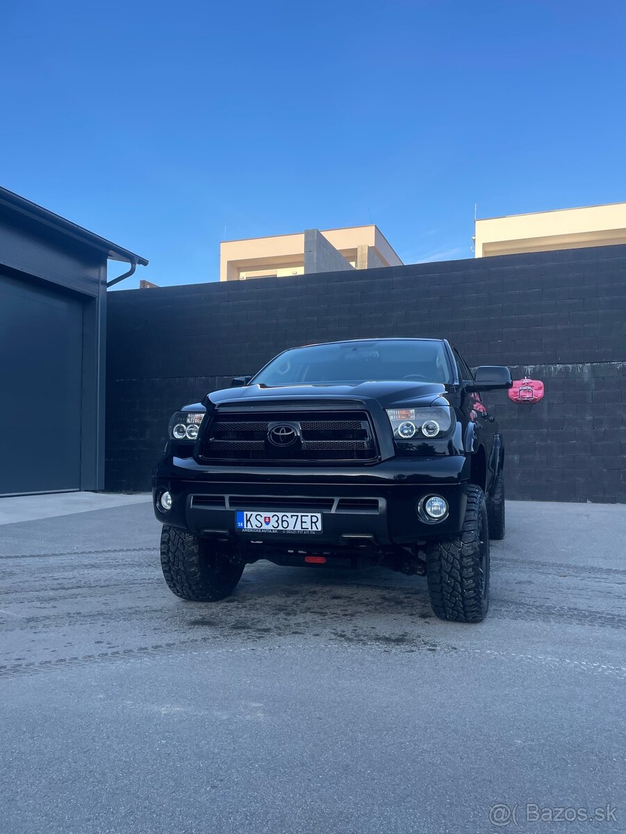 Predám Toyotu Tundru 5.7 - 3