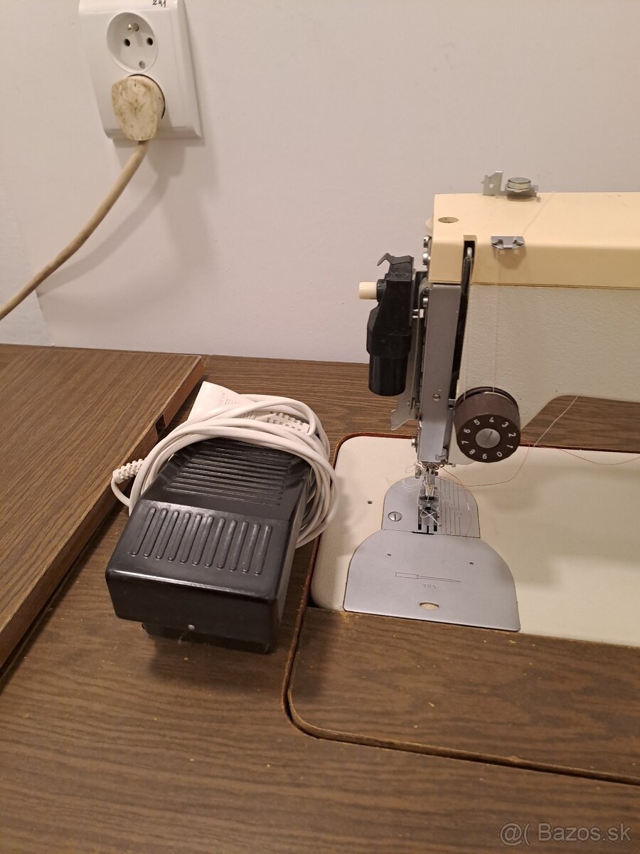 VERITAS ŠIJACÍ STROJ - 3