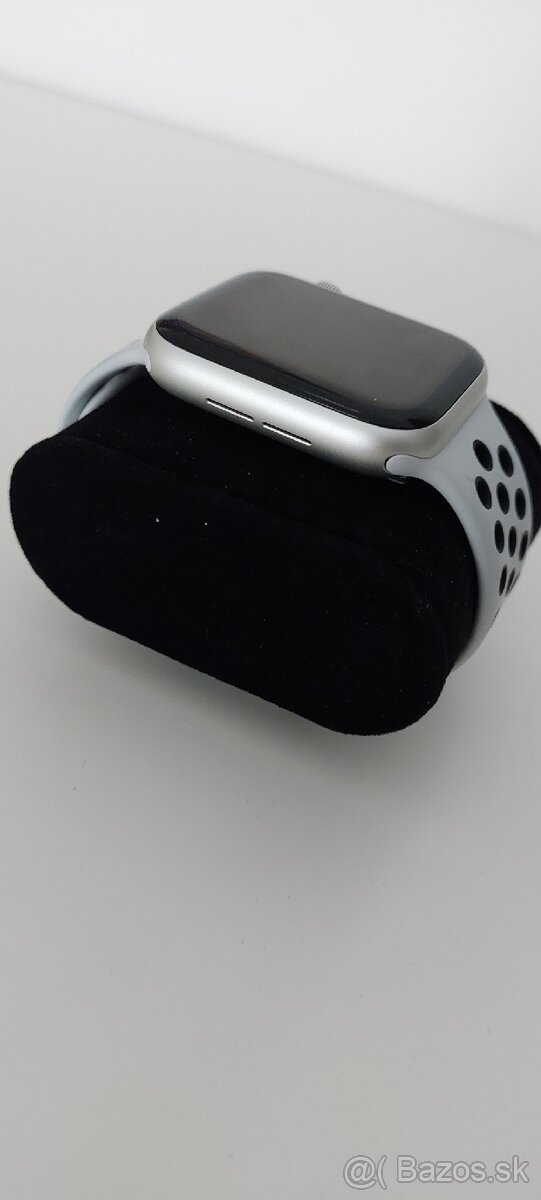 Apple Watch SE (2020) Nike edition - 3