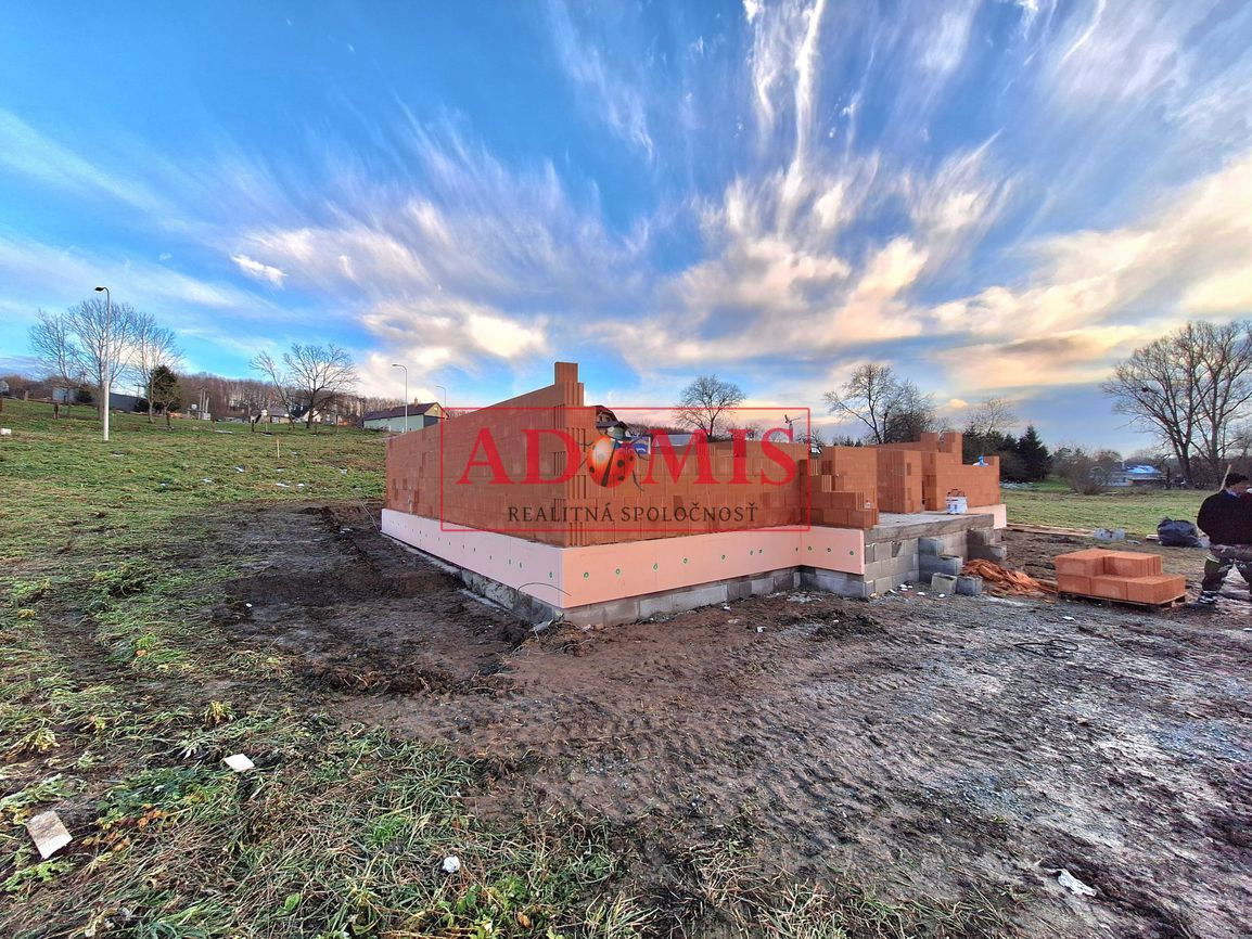 ADOMIS - predáme 4izbový bungalov 516m2, Šarišské Bohdanovce - 3