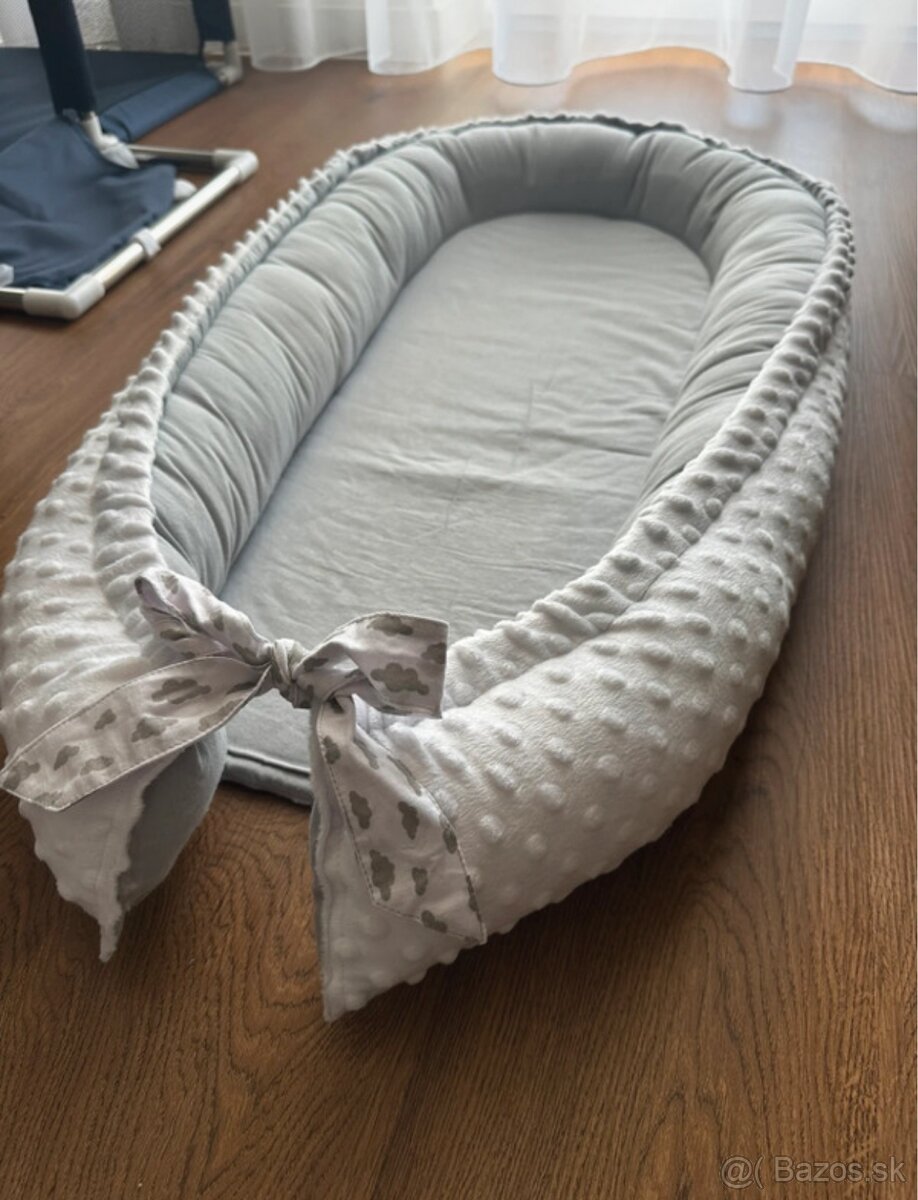 Hniezdo s vankúšikom - 3