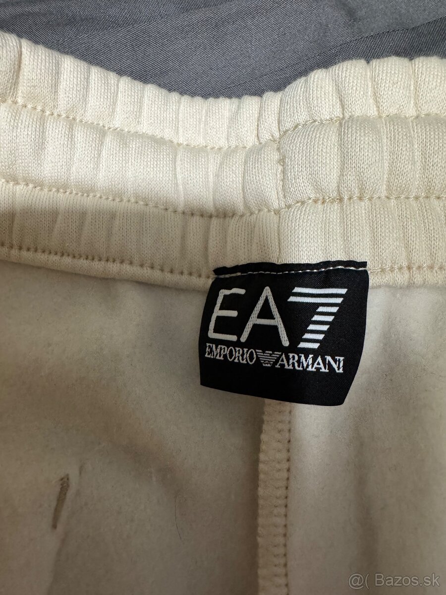 Predám pánske tepláky Armani - 3