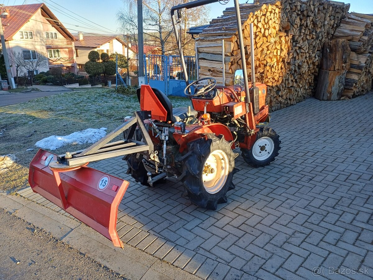 Predám malotraktor Yanmar 1301D - 3