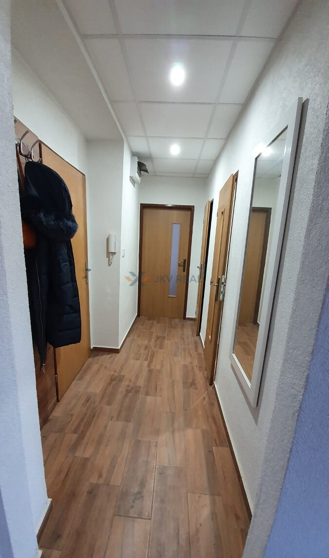 Slnečný kompletne zrekonštruovaný 2 izbový byt blízko centra - 3