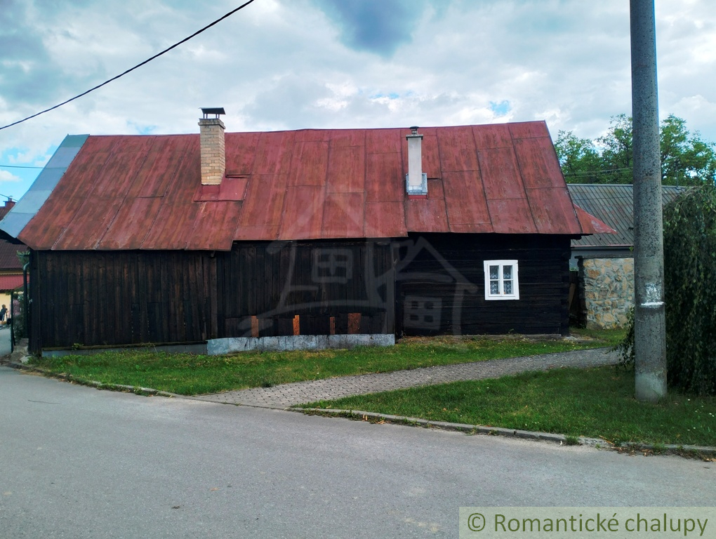 Drevenička v centre krásnej obce Papradno na predaj - 3