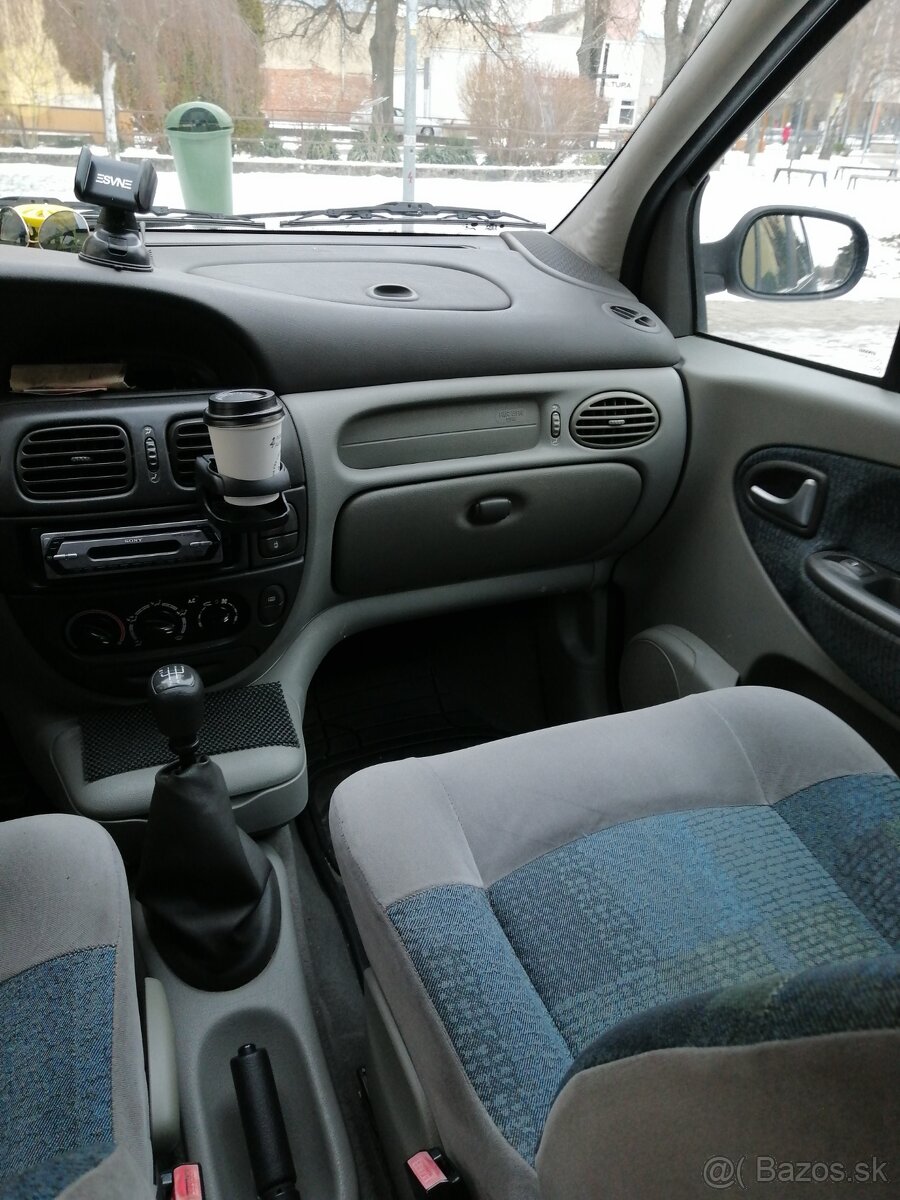 Predám Renault scenic - 3