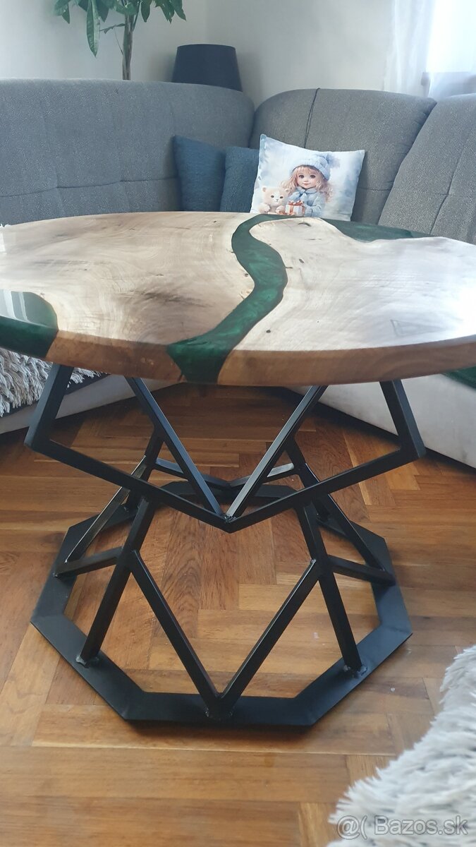 Okrúhly Orechový stôl - 3